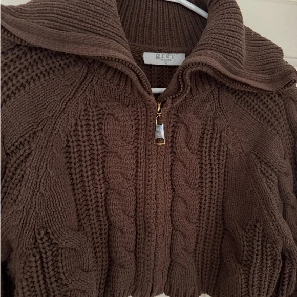 Grey Bandit Brown Cable Knit Cropped Zip Up Cardigan - Picture 4 of 7